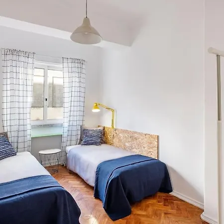 Storytellers - Terrace By The River * Lisboa