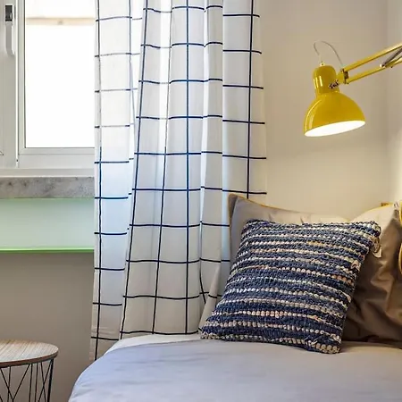 Storytellers - Terrace By The River Лиссабон