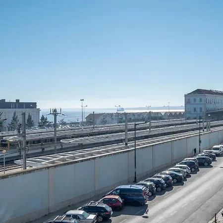 Апартаменты Storytellers - Terrace By The River *