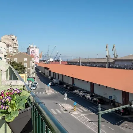 Apartment Storytellers - Terrace By The River *