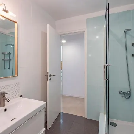 Storytellers - Terrace By The River Daire